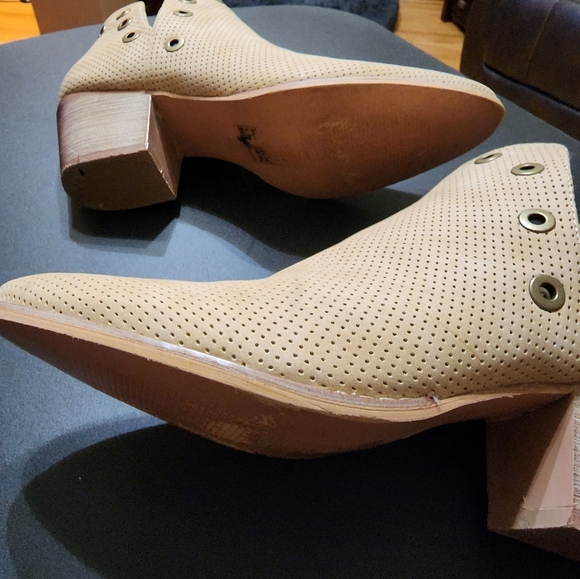 YOKI WOMENS BOOTIES SIZE 8~GREAT CONDITION~ - Picture 9 of 13